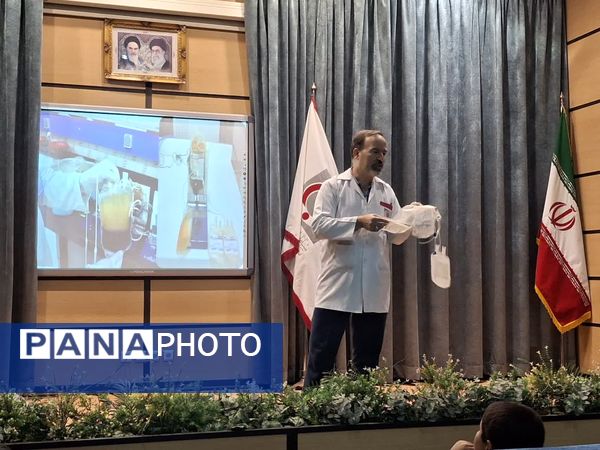 بازدید آموزشی دانشآموزان دبستان قاسمابنالحسن(ع) از مرکز انتقال خون یزد
