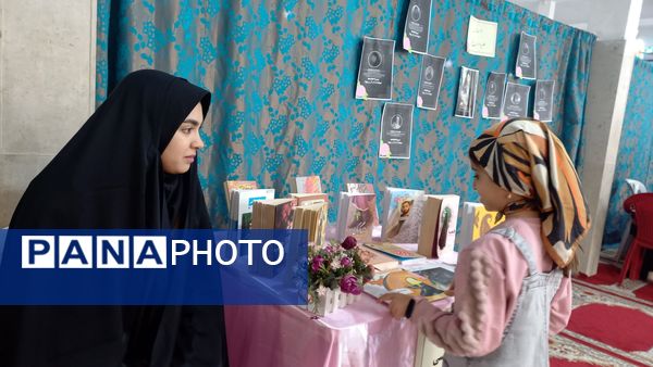 برگزاری «میز خدمت ویژه بانوان» به مناسبت میلاد حضرت فاطمه زهرا (س) در فیروزان