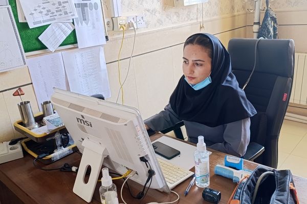 نوجوانان باید کمتر از فضای مجازی استفاده کنند
