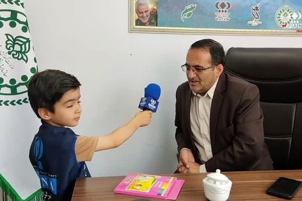 تجلیل مدیر کل آموزش وپرورش استان اردبیل از دانش آموز خبرنگاران پانا