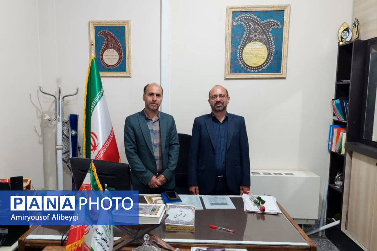 مراسم تکریم و معارفه معاون پرورشی و تربیتبدنی آموزش و پرورش کاشان برگزار شد