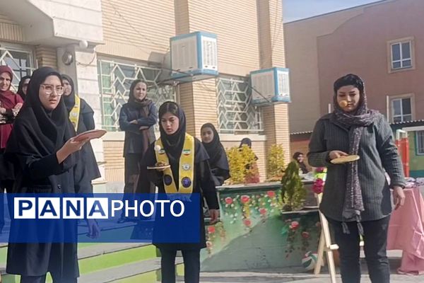 مراسم ولادت حضرت فاطمه زهرا (س) و روز مادر در دبیرستان مهر نیشابور