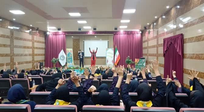 شور وشعف در اردوی پیشتازان ممتاز دختر استان فارس 