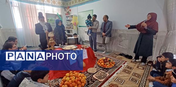 جشن یلدا و شور و نشاط در مدرسه فرهنگ شهیدان تهامی خلیل آباد