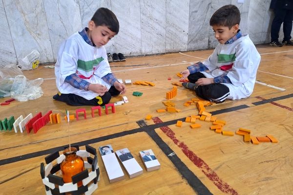 برگزاری مسابقات دومینو دانش‌آموزی در دبیرستان دستغیب ناحیه ۳شیراز 