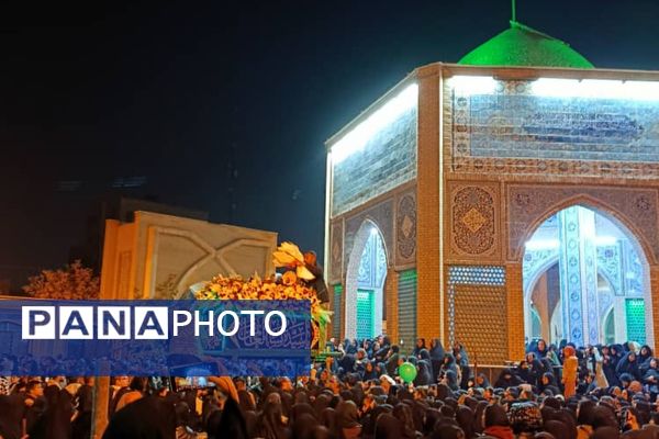 تشییع نمادین حضرت زهرا(س) با اشک و ارادت