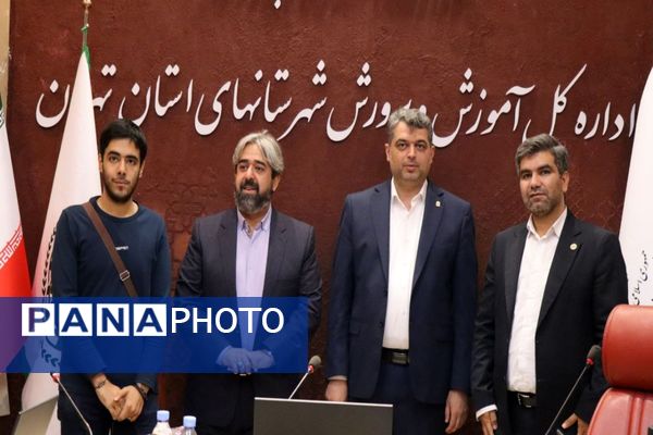 نشست صمیمی فعالین رسانه ای دانش‌آموزان با مدیرعامل خبرگزاری پانا