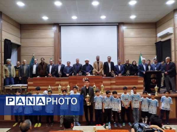 آیین تجلیل از برترین‌های فوتبال و فوتسال شهرستان کاشمر 