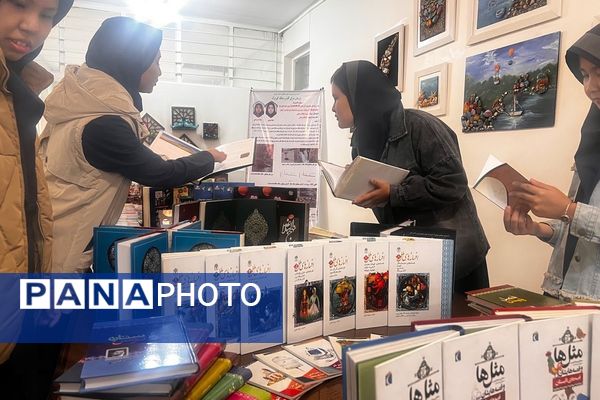 برپایی نمایشگاه کتاب در پژوهش‌سرای کاوش کهریزک 