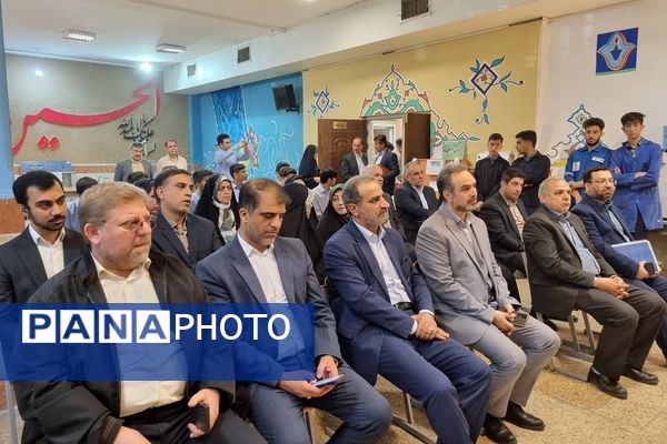 افتتاح نمایشگاه قطبی هنرستان‌های شهر تهران