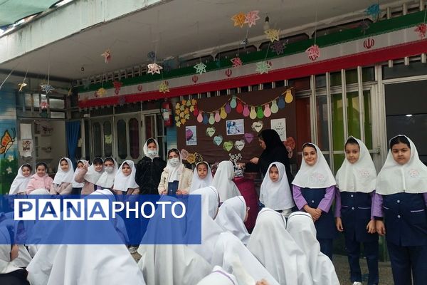 جشن میلاد بانوی نور در دبستان سرای دانش شهر قدس