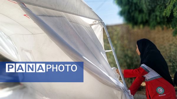 آموزش چادرزنی و برپایی کمپ امدادی به فراگیران هلال احمر در مارگون