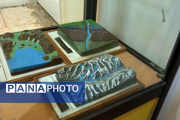بازدید دانش آموزان دبیرستان حضرت ولیعصر (عج) ناحیه یک ری از پژوهش‌سرای رازی 