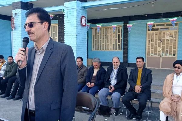 برنامه‌های ویژه دهه فجر در مدارس کاکاوند با هدف تبیین دستاوردهای انقلاب اسلامی