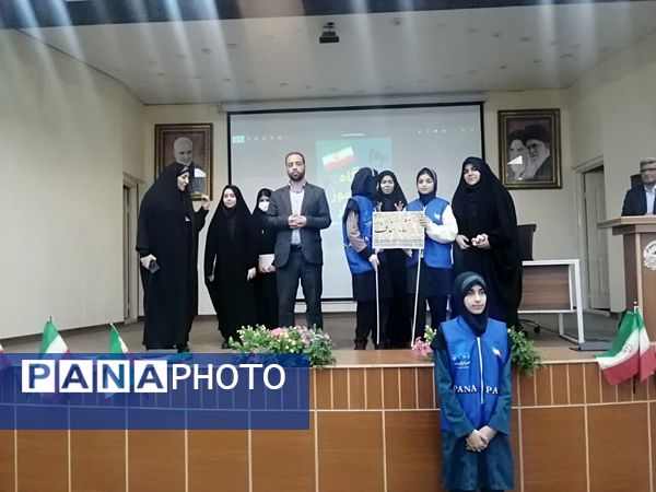 دوره خبرنگاری ویژه دانش‌آموزان دختر و پسر ناحیه یک اهواز 