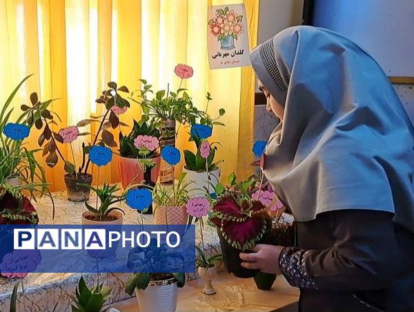 دانش‌آموزان و مسئولین شهرستان ملارد، در روز درختکاری جوانه‌های امید را به زمین هدیه دادند