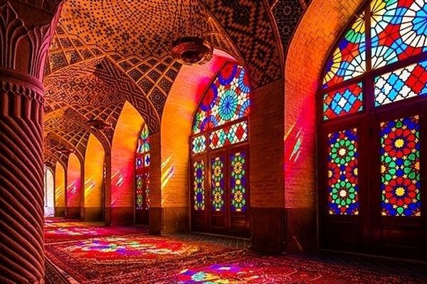 هنرهای بومی نماد هویت فرهنگی یک ملت هستند