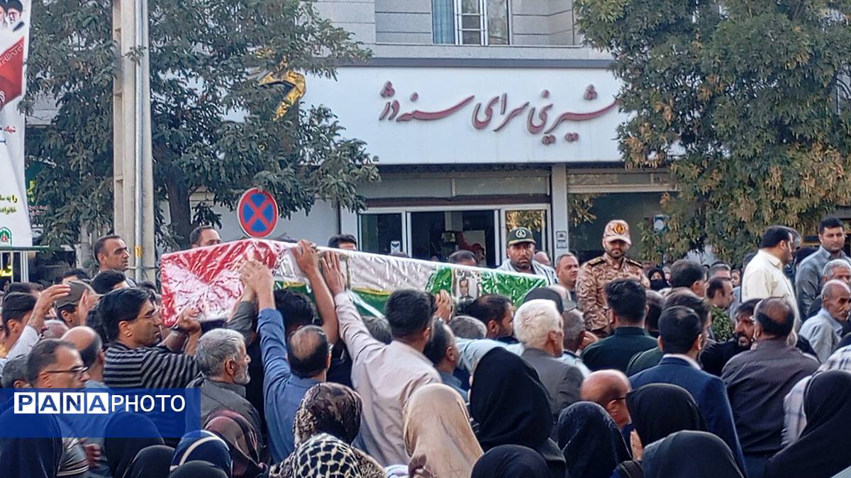 وداع باشکوه مردم قروه با پیکر مطهر شهید ایوب شیری