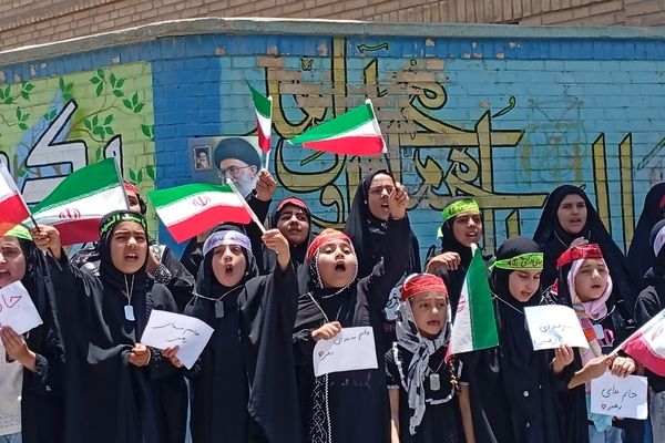 عزاداری کودکان به عشق امام حسین (ع) 