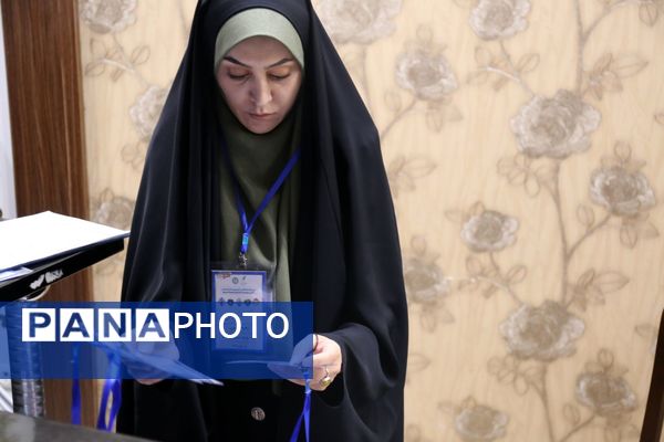 نشست قطب ۵ دوازدهمین دوره مجلس دانش‌آموزی به میزبانی استان آذربایجان شرقی