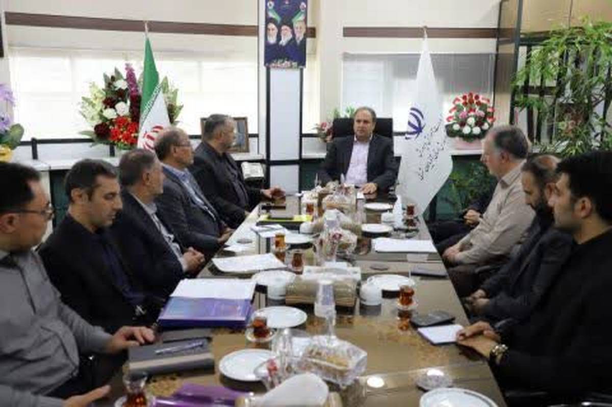 تسهیلگری برای رفع موانع و تسریع در مدرسهسازی آذربایجان شرقی کلید خورد