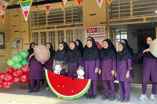 برگزاری جشن باستانی یلدا در دبیرستان دخترانه ابویی‌نژاد