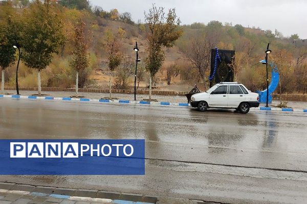 اولین باران پاییزی قابی شفاف از پاییز  رنگارنگ را در شهر زیبای بار رقم زد