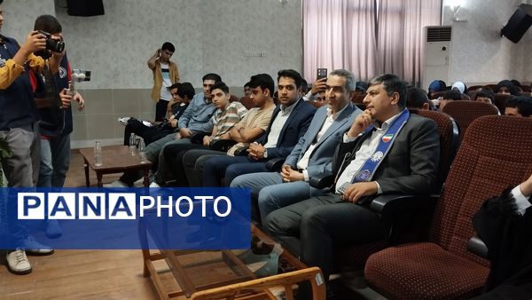 کارگاه خبرنگاری موبایلی با  مدیر عامل خبرگزاری پانا در مشهد 