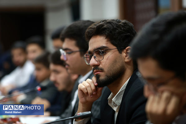 اولین نشست کارگروه تدوین سند دوازدهمین دوره مجلس دانش‌آموزی
