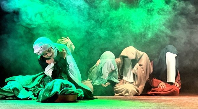 نمایش دختران آفتاب؛ دخترانی که راوی کربلا شدند 
