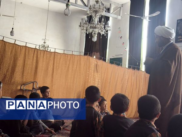 اقامه نماز جماعت به صورت مستمر و روزانه در دبستان شهید نجفی فدافن