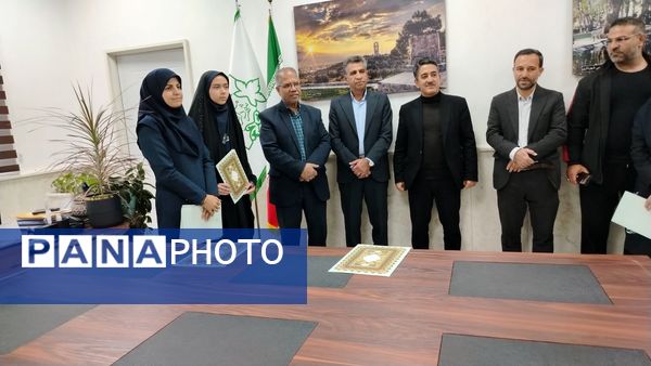 ملایر، شهر جهانی انگور و مبل و منبت ایران زمین