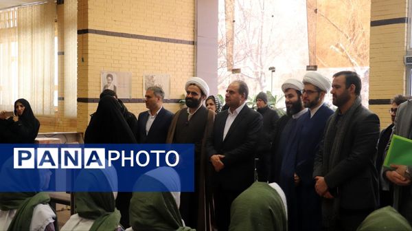 بازدید معاون وزیر از نمایشگاه دستاوردهای کانون‌های فرهنگی و تربیتی استان آذربایجان‌شرقی