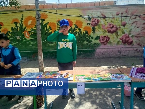 برگزاری بازارچه درون مدرسه‌ای در دبستان مبین شیروان