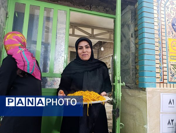 مسجد حسین‌بن‌علی (ع) میزبان لبخند دانش‌آموزان در جشن میلاد دو امام