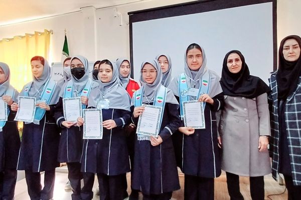 افتتاحیه سفیران سلامت دبیرستان نمونه دولتی وکیلی ۱۰ 