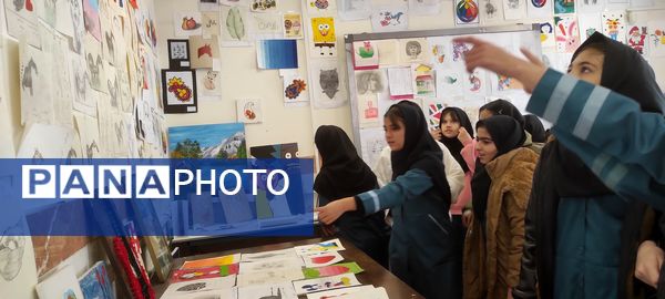 برپایی نمایشگاه نقاشی در مدارس فاطمیه و الزهرا (س) شهرستان شیروان