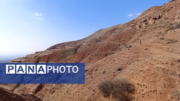جاذبه گردشگری کوهنوردی تخت پلنگ روستای دربهشت 