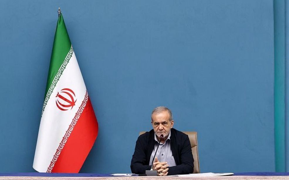 پزشکیان: کشورهای اسلامی باید همچون اعضای یک پیکر واحد در مسیر صلح و برادری گام بردارند