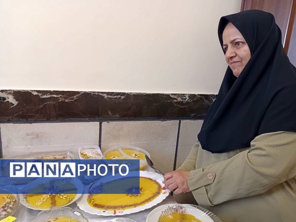 جشنواره شله زرد به مناسبت هفته بهداشت روان در مدرسه مادرمهربان خلیل آباد