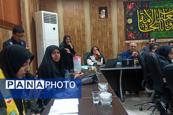 نشست صمیمی قائم‌مقام سازمان دانش‌آموزی کشور با رؤسای شورای دانش‌آموزی شیراز