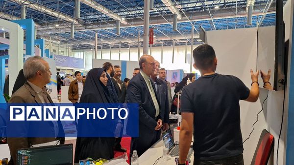 غرفه رباتیک و هوش مصنوعی ناحیه ۶ 