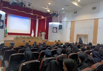 برگزاری کارگاه آموزشی و توانمندسازی محیط زیستی ویژه مراقبین سلامت و مدیران مدارس در کرمانشاه