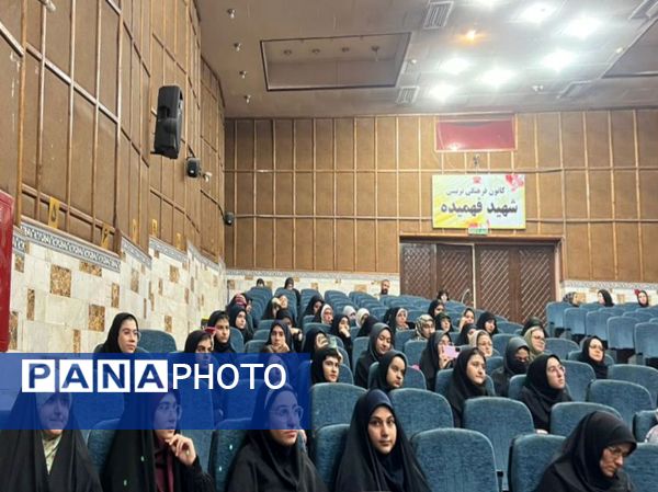 نشست گروه‌های برگزیده استانی رویداد بزرگ ملی «لیگ‌جت» در کانون فرهنگی و تربیتی شهید فهمیده کرج
