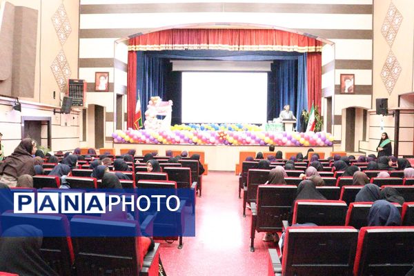 برگزاری جشن روز دختر با همکاری کانون خدمت رضوی و نهادهای آموزشی در منطقه 14 تهران 