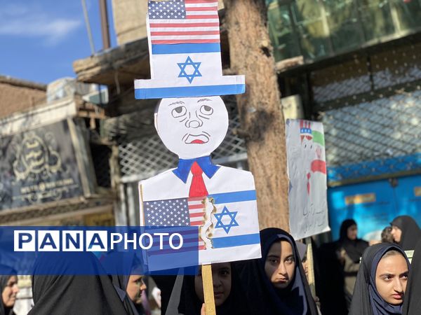 راهپیمایی عظیم ۱۳ آبان ماه، با حضور پرشور دانش‌آموزان ولایتمدار و مردم غیور و همیشه در صحنه مه‌ولات