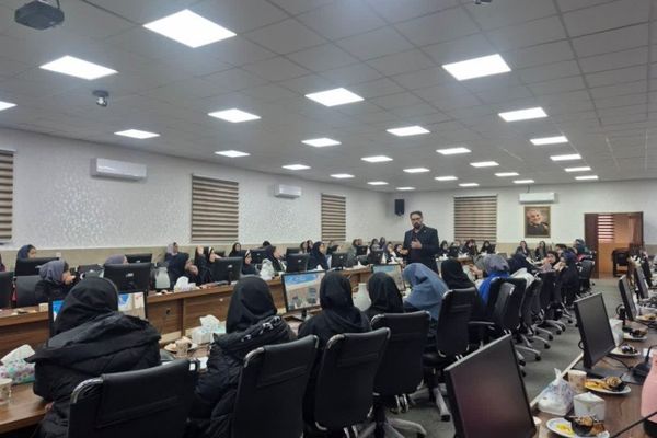 اخلاق حرفه‌ای مهمترین اصل در دنیای رسانه است