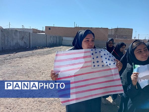 گرامیداشت سیزده آبان در دبیرستان مادرمهربان خلیل آباد