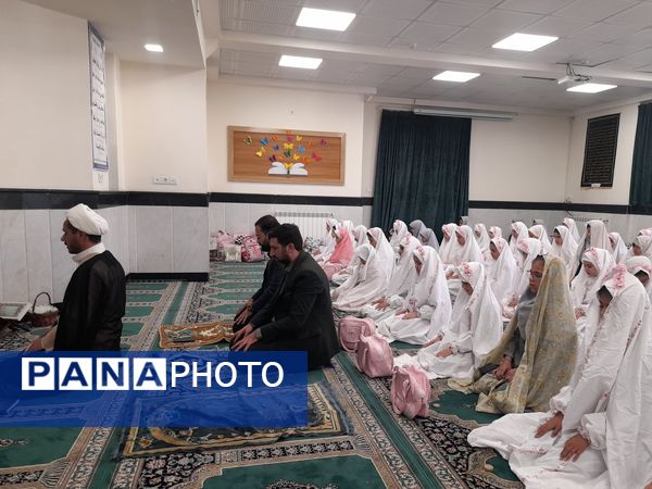 برگزاری اولین روز از دوشنبه های نماز در ناحیه۷ مشهد