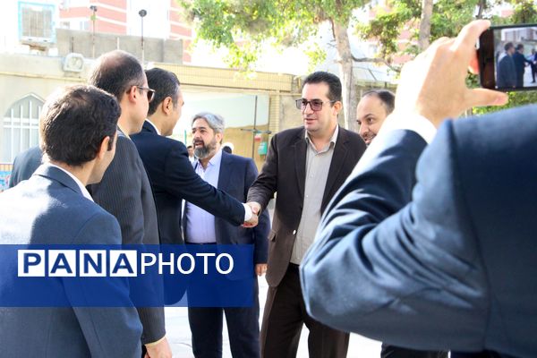 حضور معاون پرورشی و فرهنگی وزیر آموزش و پرورش در گلزار شهدای بجنورد